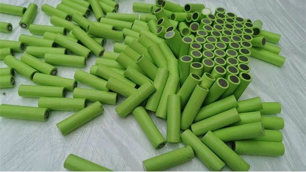 廣東麻豆精品一区二区三区回收廠家：圓柱麻豆精品一区二区三区和軟包麻豆精品一区二区三区的優缺點對比